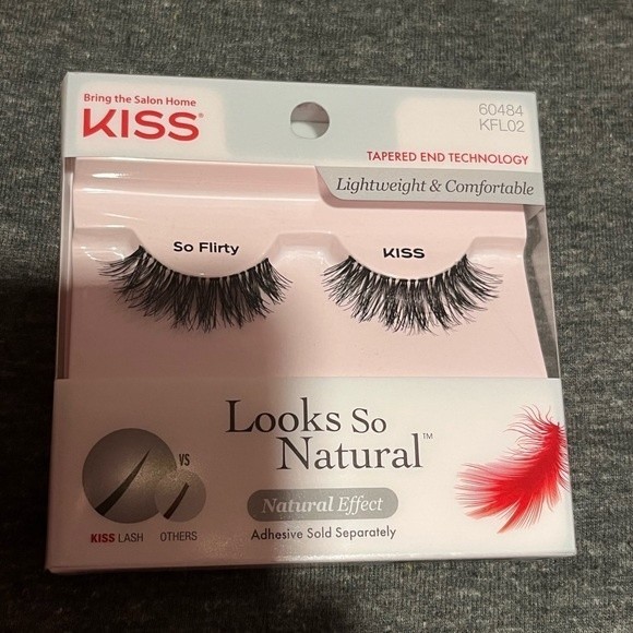Kiss Natural Lashes in So Flirty - Picture 1 of 2
